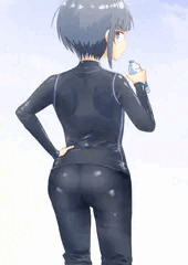 何を見ている、お前