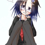 体育座りの看板娘