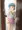 投稿写真系雑誌をみる娘