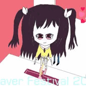 背後の少年に見守られながら小便する織姫な社交的少女