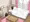 安全な自室で眠る女の子