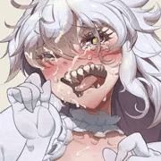 振り向きざまに液体をぶっかけられるキングテレサ姫ちゃん