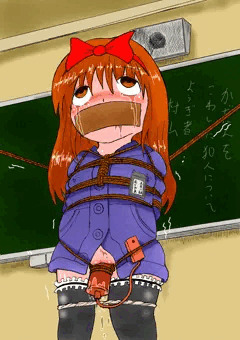 教室で縛り上げられた
