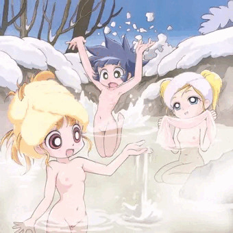 入浴中の3人娘