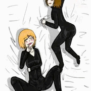 ライダースーツの二人