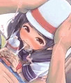 練乳のチューブを直接吸ったら甘すぎてビックリした女の子