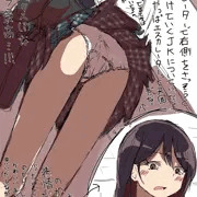 エスカレーターでお急ぎのJKの躍動感あふれる白パンツ