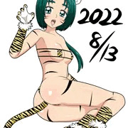 虎柄ビキニの秋元こまち
