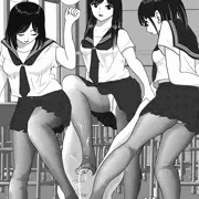 教室にいた虫退治（セーラー服＋ストッキング ver.）
