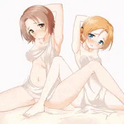 悪い先輩に騙されてヌードデッサンのバイトをする澤ペコ