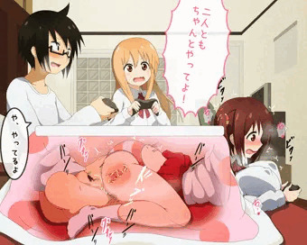 コタツでこっそりエッチ