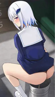 バケツにプリケツ丸出しで放尿するリ◯皇女