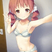 自撮りするメグちゃん