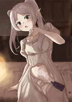 服が溶ける薬をこぼしフェルンに怒られるフリーレン。