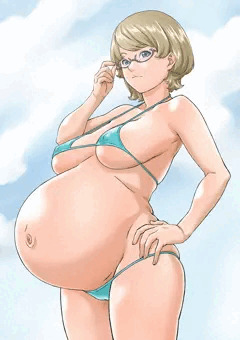 水着の妊婦さん。
