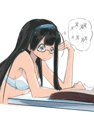 服を脱いでも暑いことに、少しキレ始めた大淀さん