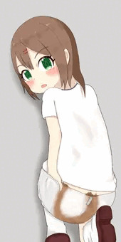 うんちでおむつがずれたのを直す娘