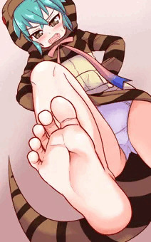 ツチノコに足で踏んでもらう