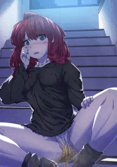 深夜の階段で…。