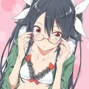 眼鏡愛香さん