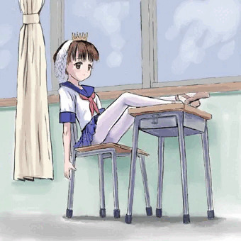 脚を机上に投げ出すセーラーオデットさん