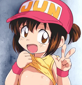 物陰でちくび見せるJUNちゃん