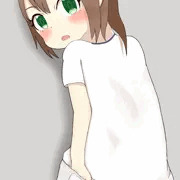 うんちでおむつがずれたのを直す娘