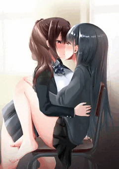 教室の椅子で百合キス