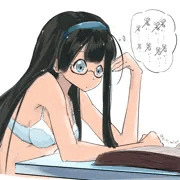 服を脱いでも暑いことに、少しキレ始めた大淀さん