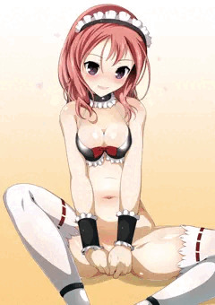 はいてないメイド水着の部長