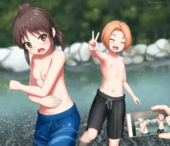 男水着で川遊び