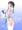 エプロンの着用法を大幅に勘違いしてる女の子