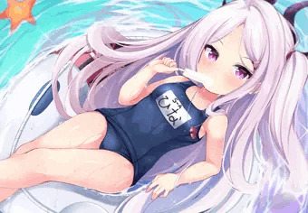 水着ヒナ