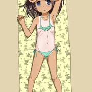 日焼け跡ありマイクロビキニ女児