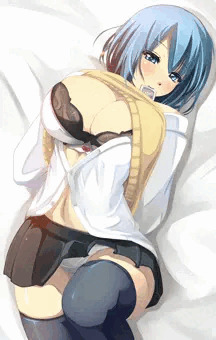 ギシッ…