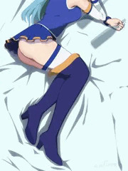 寝そべりアクア様