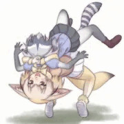 フェネックちゃんはアライさんに抱きつき身体をしっかり密着させた