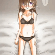 片メカクレ地味眼鏡の女子高生と