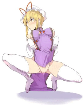 前掛けだけエロ蹲踞たくし上げ紫