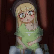 映画館でおむつにおもらししちゃう娘