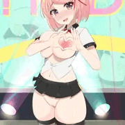 女子が裸の文化祭でアイドルライブをする受付担当の七海空音さん