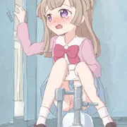 必死にドアを押さえながら和式トイレで用を足す月川ちり
