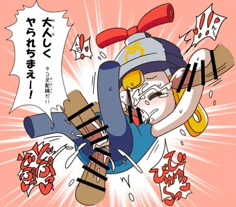 コネッタちゃんにプラグを挿し込む。