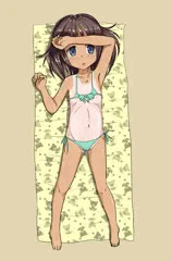 日焼け跡ありマイクロビキニ女児