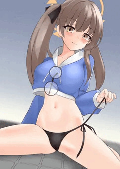 水着モエ