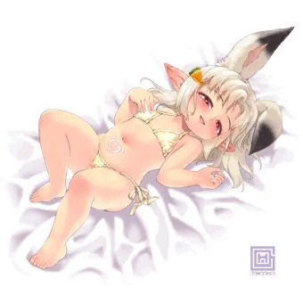 ラビちゃん金ビキニ