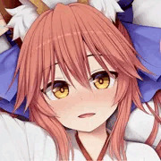 巫女服の玉藻の前と