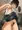 涼むふりして見せつけてくる女子