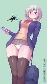超ミニスカでパンツ露出を楽しむ女の子