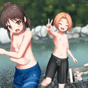 男水着で川遊び